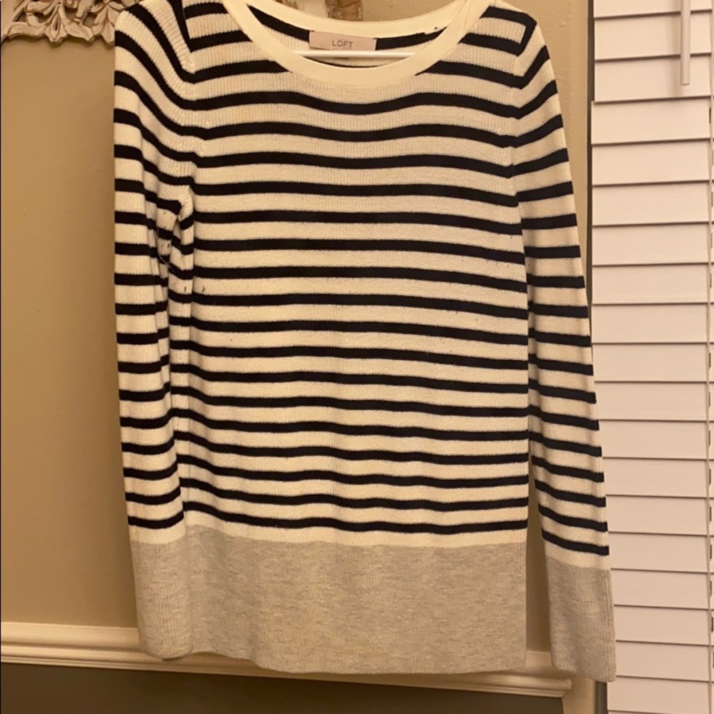 Cute LOFT sweater